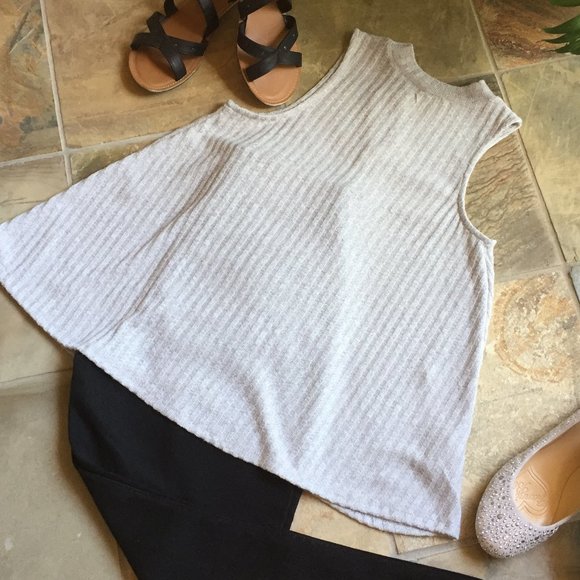 Altar’d State Lace-Up Tunic Top - NEW - Picture 3 of 16